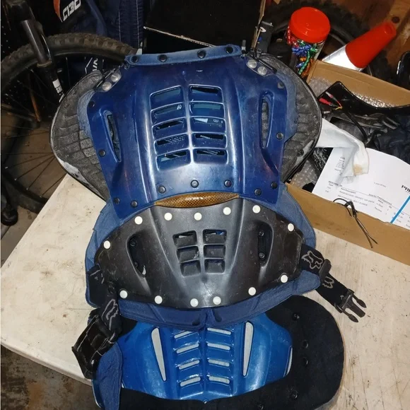 Fox Blue and Silver Chest Protector - Picture 2 of 2